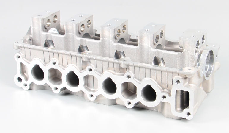 B10S CYLINDER HEAD